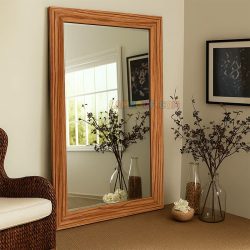 آینه ایستاده قدی 100*200 مدل SMJ204 با صورت قابدار از جنس MDF که به صورت تکیه به دیوار و دکوری می‌تواند در اتاق خواب و پذیرایی استفاده شود.
