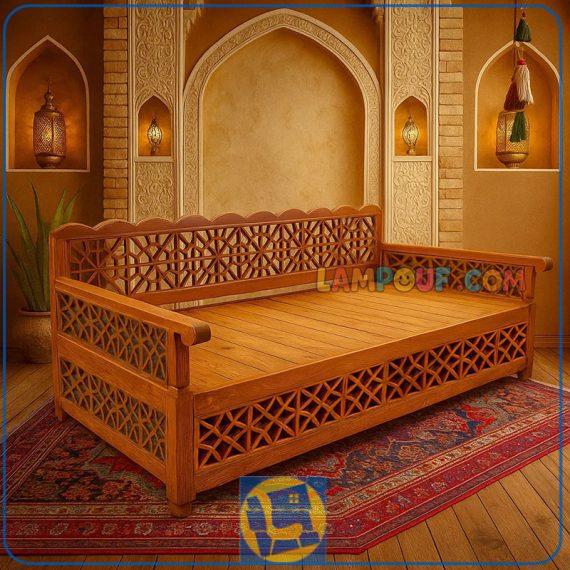 تخت چوبی سنتی چهار نفره TrK239 دارای طراحی به صورت باغی مخصوص فضای باز و ویلا و رستوران و سفره خانه و قهوه خانه با رنگ های متنوع ساخته میشود.