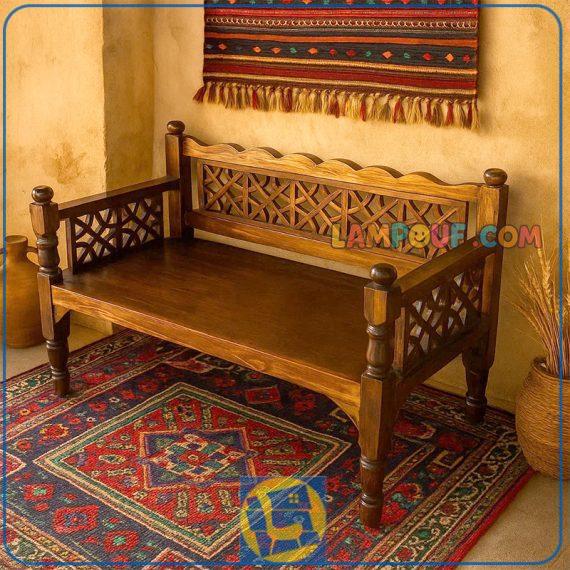 تخت چوبی سنتی دو نفره TrK246 که برای سفره خانه ها و قهوه خانه ها و رستوران ها و فضای های باز و ویلا ها مورد استفاده قرار میگیرد.