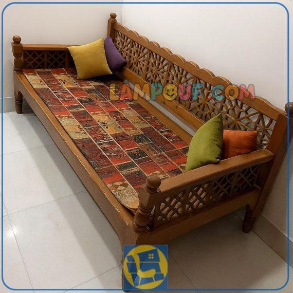 تخت سنتی سه نفره 60*160مدل TrK256 که به عنوان تخت چوبی خراطی شده قهوه خانه ای و سفره خانه ای با رنگ های متنوع مورد استفاده قرار میگیرد