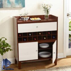 میز اپن و بار BTJ104 به صورت درب دار و کشودار که دارای قفسه برای قرار گیری بطری بوده و به عنوان یک کمد و ویترین در پذیرایی و آشپزخانه استفاده میشود.