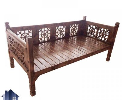 تخت سنتی چهارنفره 190*90 مدل TRK103 که دارای جنس چوبی و برای قهوه خانه و سفره خانه و رستوران به صورت سنتی و باغی در کنار دکور اداری مورد استفاده می‌باشد.