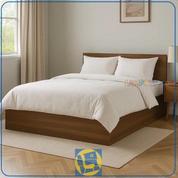 تخت خواب دو نفره DBJ117 به صورت یک باکس و تختخواب دونفره تاجدار چوبی که در کنار سرویس خواب و دکور خانگی و در داخل اتاق خواب مورد استفاده قرار می‌گیرد.