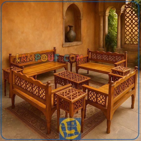 مبل 10 نفره سنتی TRK114 ساخته شده به صورت چوبی که به عنوان تخت و مبلمان باغی و قهوه خانه ای در منازل و رستوران و سفره خانه سنتی و فضای باز استفاده می‌شود.