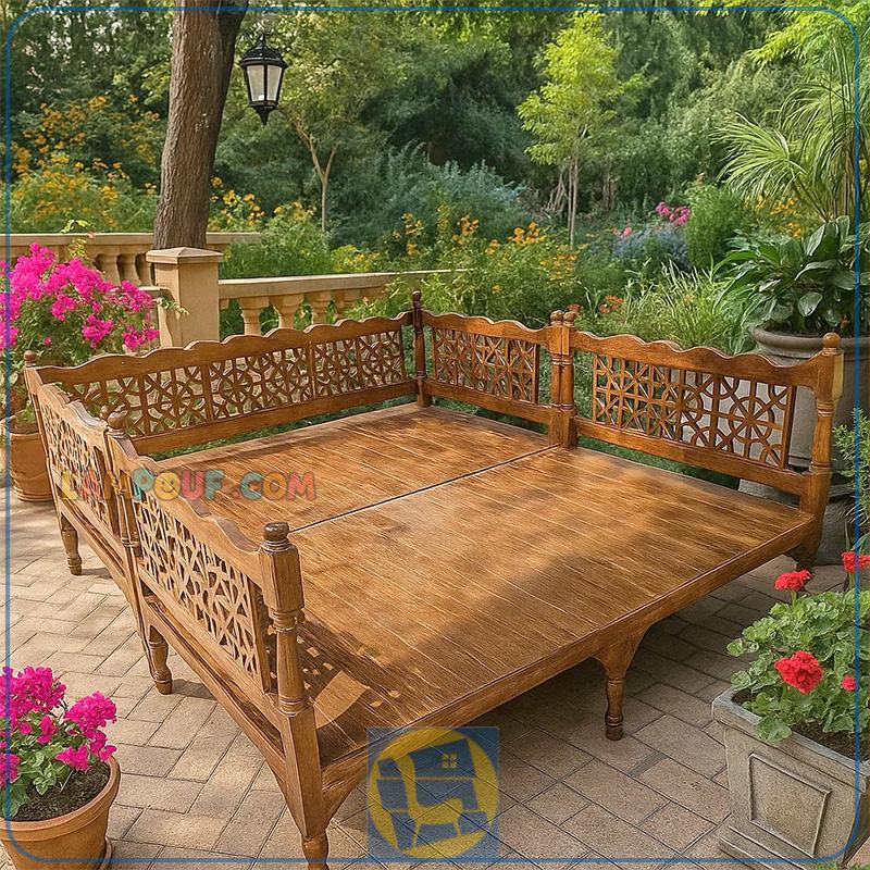 Trk258-1 تخت سنتی چوبی هشت نفره Trk258 با طراحی قهوه خانه ای و باغی که برای فضای باز و رستوران و کافی شاپ و قهوه خانه و رستوران های سنتی مورد استفاده قرار میگیرد.