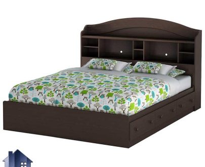 تخت خواب دو نفره DBJ127 به صورت کشو دار و تاج قفسه دار و ویترینی که به عنوان تختخواب دونفره در داخل اتاق خواب در کنار سرویس خواب مورد استفاده قرار می‌گیرد.