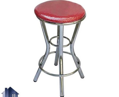 صندلی اپن BSM205 به صورت چهار پایه فلزی که در کنار میز بار و کانتر و پیشخوان در آشپزخانه و پذیرایی رستوران کافی شاپ و فضای باز استفاده می‌شود.