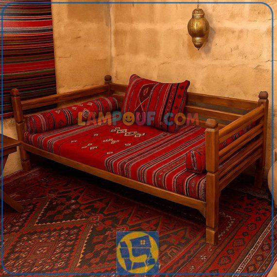 تخت سنتی چهارنفره Trk266 که به عنوان تخت چوب و باغی و قهوه خانه ای در فضای باز و داخل منزل و حیاط و باغ و رستوران و کافی شاپ استفاده میشود.