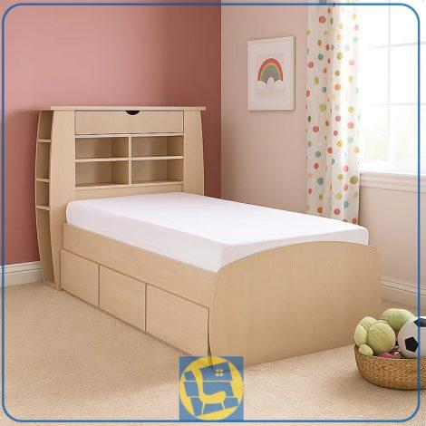 تخت خواب یک نفره SBJ156 کشو دار و دراور دار به همراه تاج با قفسه و ویترین که به عنوان تختخواب یکنفره در کنار سرویس خواب قرار می‌گیرد.