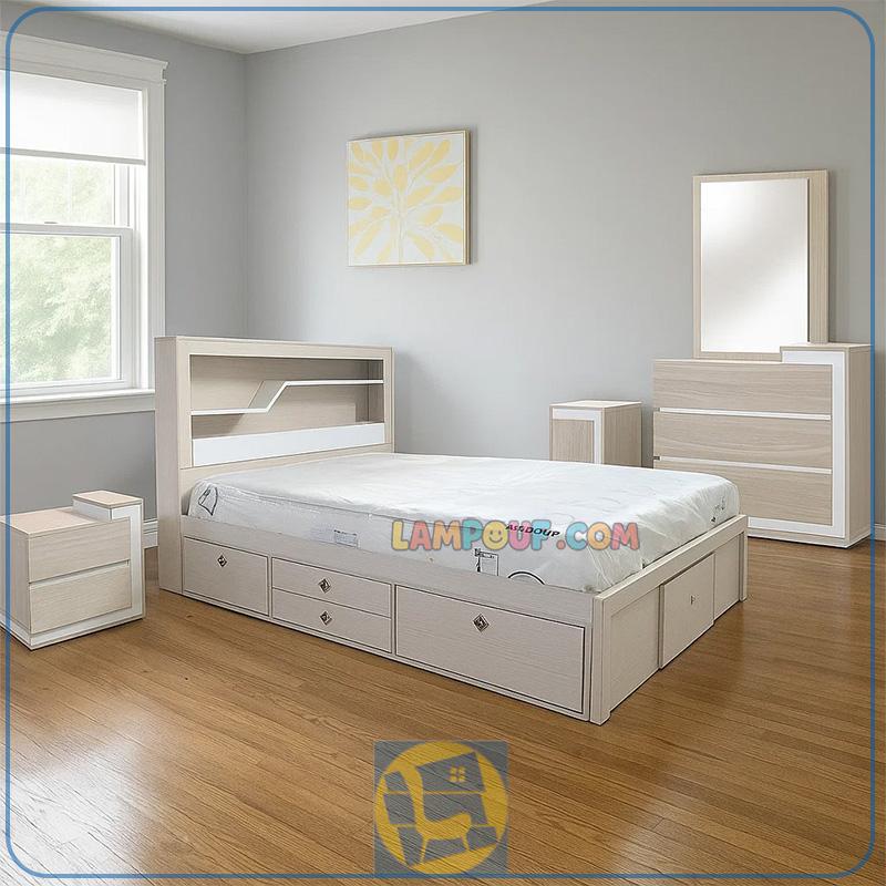 DBJ153-1 (2) سرویس خواب دو نفره DBJ153 دارای تاج و درب داشبردی و قفسه و کشو که به عنوان تخت خواب کینگ و تختخواب کوئین در داخل اتاق خواب استفاده میشود.سرویس خواب یک نفره SBJ161 به صورت تخخواب کشو دار به همراه قفسه و ویترین که به عنوان تخت خواب یکنفره در اتاق خواب مورد استفاده قرار میگیرد.