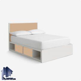 تخت خواب دو نفره DBJ168 دارای کشو و قفسه که به عنوان تختخواب کینگ و کوئین و باکس تاج دار در کنار سرویس خواب در اتاق استفاده می‌شود.