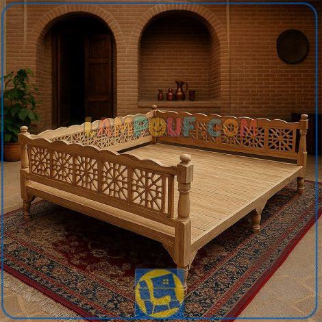 تخت سنتی هشت نفره TrK279 که به عنوان تخت چوبی قهوه خانه ای و سفره خانه ای در فضای باز کافی شاپ و رستوران و منازل قابل استفاده میباشد.