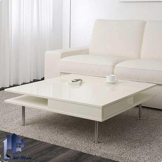 میز جلومبلی HOJ156 دارای کشو و قفسه که به عنوان جلو مبلی در کنار انواع مبل خانگی و اداری در پذیرایی و تی وی روم و سالن انتظار قرار می‌گیرد.