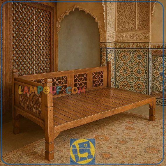 تخت سنتی گوشه ای TrK292 به عنوان تخت چوبی باغی و دارای گره چینی که در منازل و فضای باز و قهوه خانه و رستوران و کافی شاپ استفاده می‌شود. از تخت سنتی چوبی در فضاهای مختلفی استفاده می‌شود.