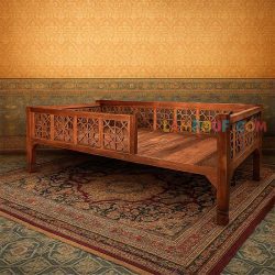 تخت سنتی چهار نفره TrK294 به صورت چوبی که به عنوان تخت باغی و قهوه خانه ای و سفره خانه ای در فضای باز کافی شاپ و رستوران استفاده میشود.