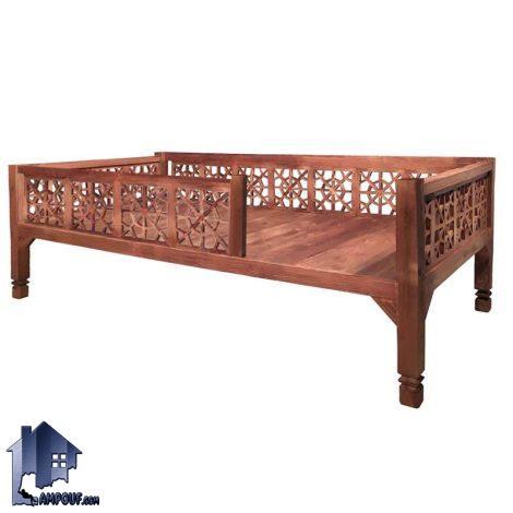 تخت سنتی چهار نفره TrK294 به صورت چوبی که به عنوان تخت باغی و قهوه خانه ای و سفره خانه ای در فضای باز کافی شاپ و رستوران استفاده می‌شود