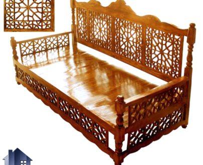 تخت سنتی چهار نفره TrK295 دارای گره چینی که به عنوان تخت چوبی باغی، قهوه خانه ای در فضای باز منازل، کافی شاپ و سفره خانه ها استفاده می‌شود