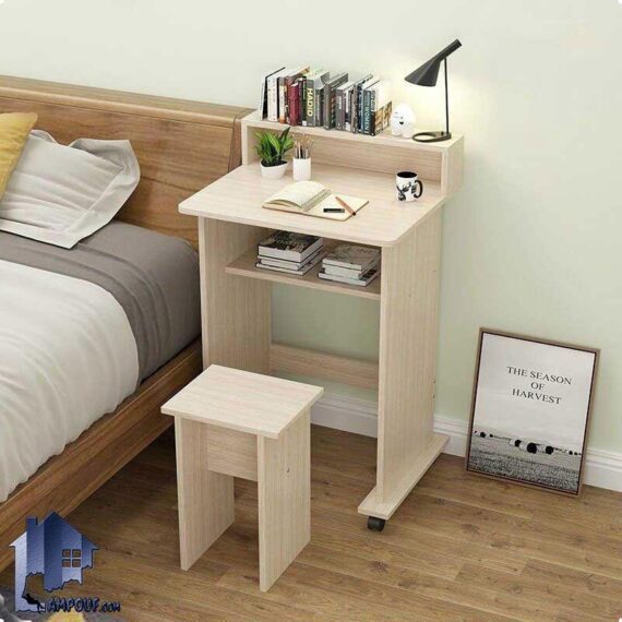 میز تحریر SDJ387 به صورت چرخ دار و قفسه دار که به عنوان میز لپ تاپ و میز کار و مطالعه کمجا در کنار سرویس خواب در اتاق خواب استفاده میشود.