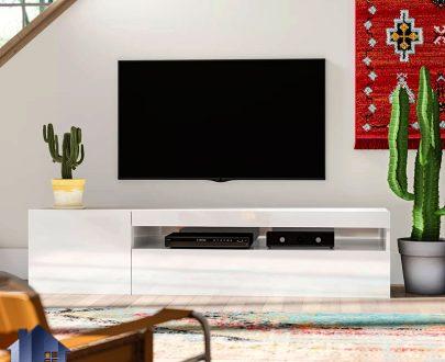 میز تلویزیون مدل TTJ110 درب دار با درب داشبردی که به عنوان کنسول و استند LCD، LED و زیر تلویزیونی در تی وی روم و پذیرایی قرار می‌گیرد.