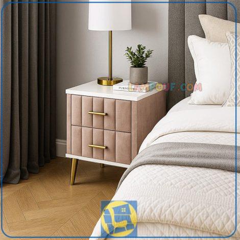 پاتختی BSTJ151 با روکش پارچه ای و چرمی لمسه دوزی و چستر که به عنوان دراور و میز تلفن و آباژور در کنار تخت خواب و تاج باکس قرار می‌گیرد.