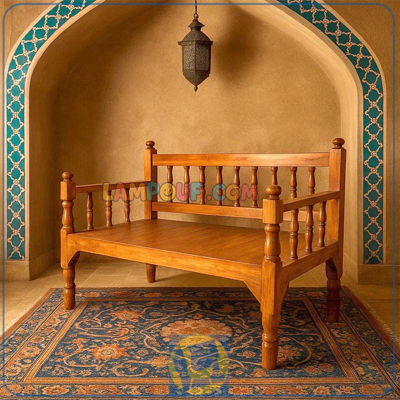TrK303-1 تخت سنتی دو نفره TrK303 به صورت چوبی و باغی که به عنوان تخت قهوه خانه ای در رستوران و کافی شاپ و بالکن و داخل منازل و دیگر محیط های مشابه استفاده میشود.