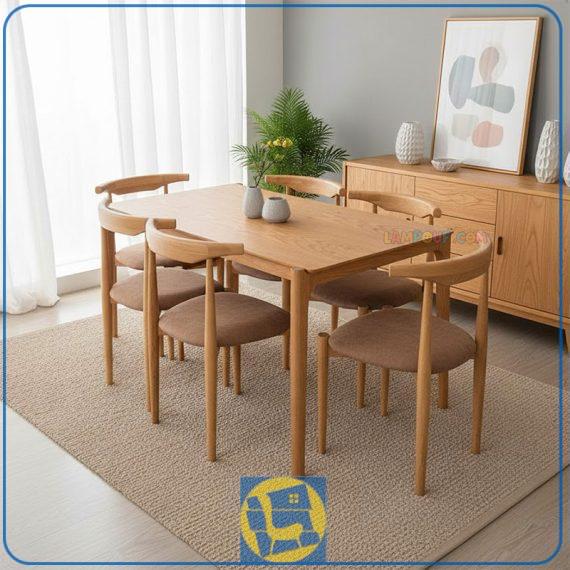 ست میز نهارخوری DTB84 دارای صندلی غذا خوری و میزبان که به عنوان ناهار خوری چوبی در پذیرایی و آشپزخانه و رستوران و کافی شاپ و فست فود استفاده می‌شود.