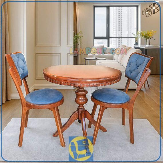 ست میز نهارخوری دونفره DTB111 چوبی با میز گرد و دو صندلی چستر به عنوان غذا خوری و ناهار خوری در آشپزخانه ، پذیرایی، رستوران و کافی شاپ استفاده می‌شود.