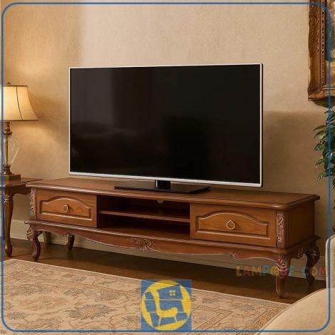 میز تلویزیون TTA20250 به صورت چوبی منبت کاری شده و دارای کشو و قفسه که در دکور پذیرایی و تی وی روم مورد استفاده قرار می‌گیرد.