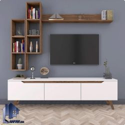 میز تلویزیون TTJ133 دارای درب داشبوردی جکدار و همچنین شلف و قفسه که به عنوان ویترین برای تی وی روم و پذیرایی مورد استفاده قرار میگیرد.