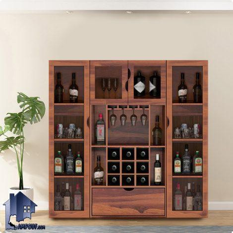 ویترین بار BTJ201 با طراحی زیبا دارای قفسه بطری و کشو و آویز گیلاس و درب شیشه ای که قابل ست شدن با انواع دکور ها میباشد.