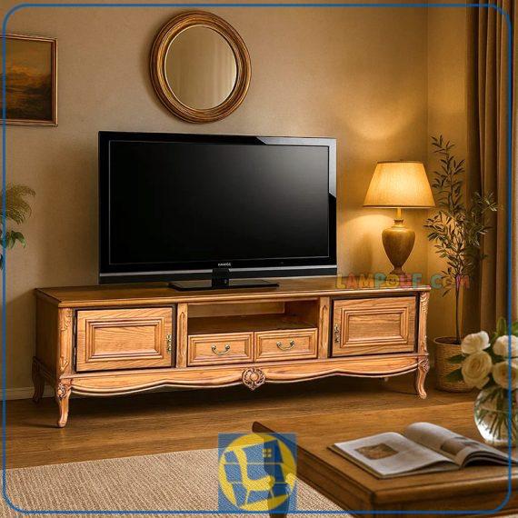 میز تلویزیون TTA8200 با استفاده از طراحی زیبا و دار بودن کشو و قفسه و درب، فضایی منحصر به فرد را برای تی وی روم شما ایجاد می‌کند.