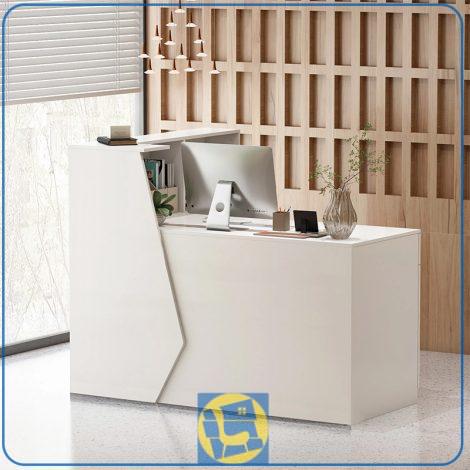 میز پیشخوان CODJ112 دارای کشو قفل دار و کمد و قفسه که به عنوان میز منشی یا میز کانتر برای فضا های تجاری و اداری و ... قابل استفاده است.