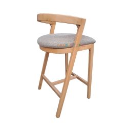 صندلی اپن BSB127 با طراحی بسیار شک که قابل استفاده در کنار انواع میز های کانتر و پیشخوان در آشپزخانه و پذیرایی و کافه و رستوران میباشد.