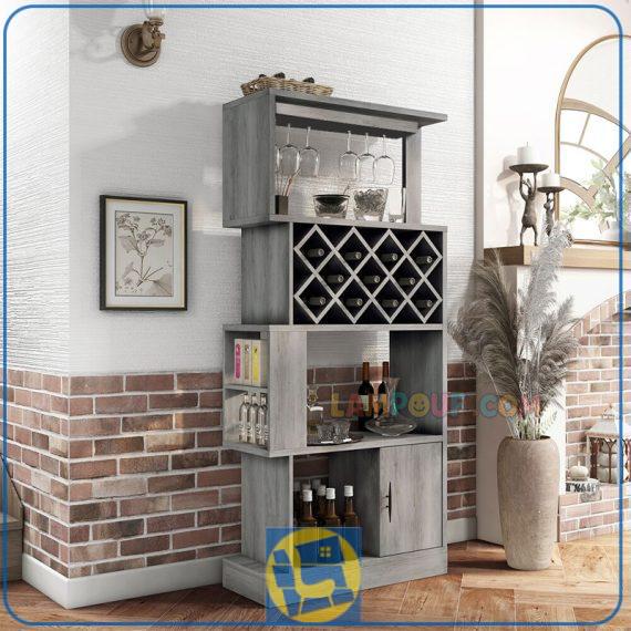 ویترین بار BTJ214 دارای قفسه برای چیدمان بطری و ظروف پذیرایی به همراه آویز گیلاس که در پذیرایی و محیط های دیگر قابل استفاده میباشد.