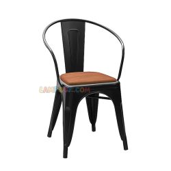 صندلی نهارخوری DSN127 با طراحی زیبا و استحکام بالا، گزینهای ایدهآل برای استفاده در محیطهای مختلف مانند آشپزخانهها، رستورانها، کافهها و حتی فضای باز است.