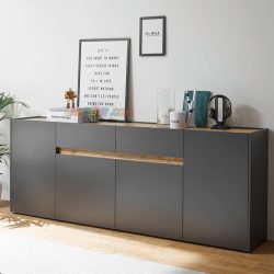 کنسول SCJ242 دارای طراحی مینیمال و مدرن دارای کشو و درب به عنوان فضای ذخیره سازی که میتواند در فضا های مختلف مورد استفاده قرار بگیرد.